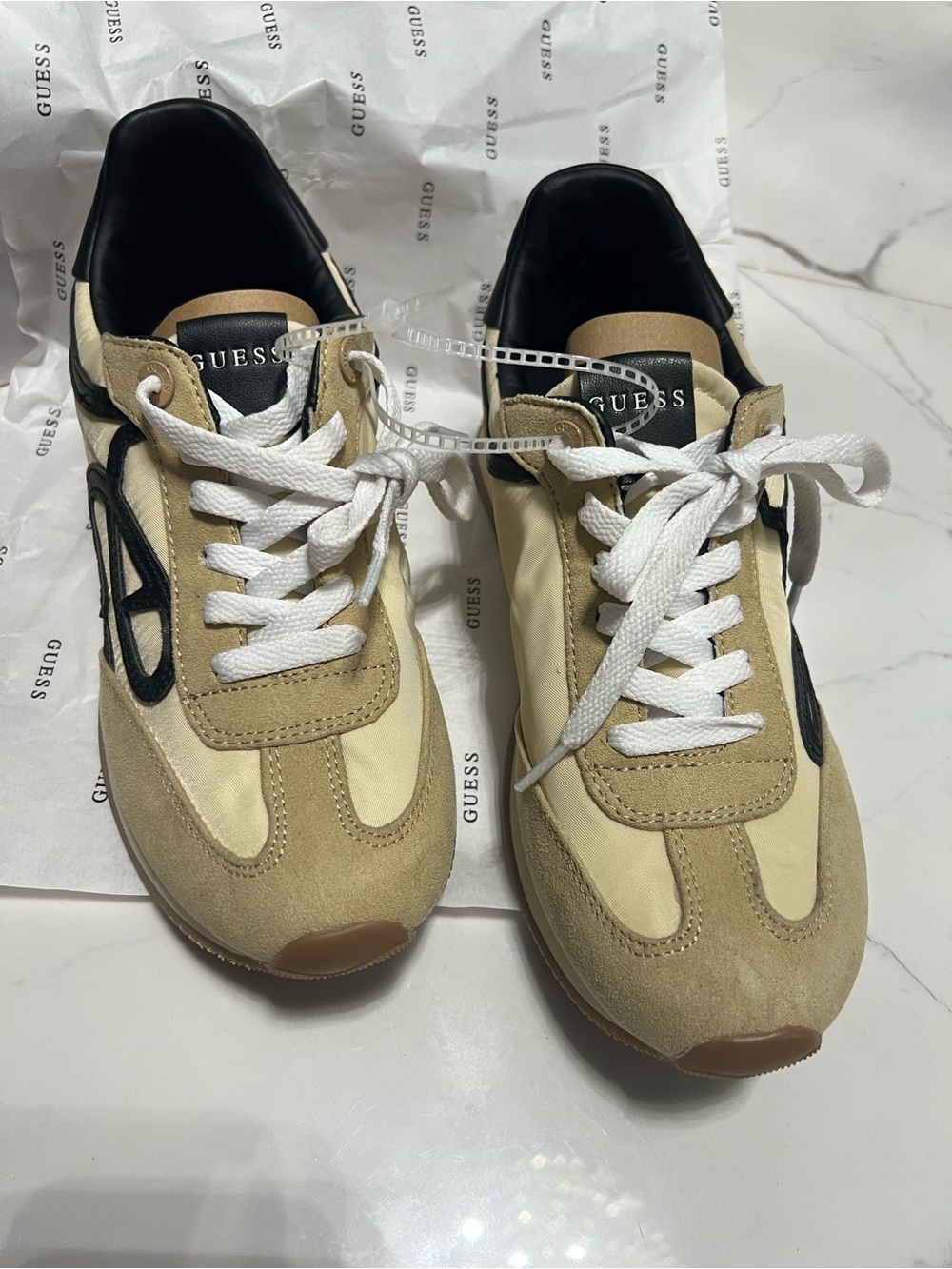 GUESS Retro Runner Sneakers – Beige/Black – Size 8M